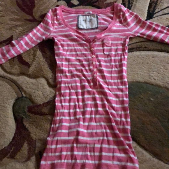 Sweater - Picture 1 of 2